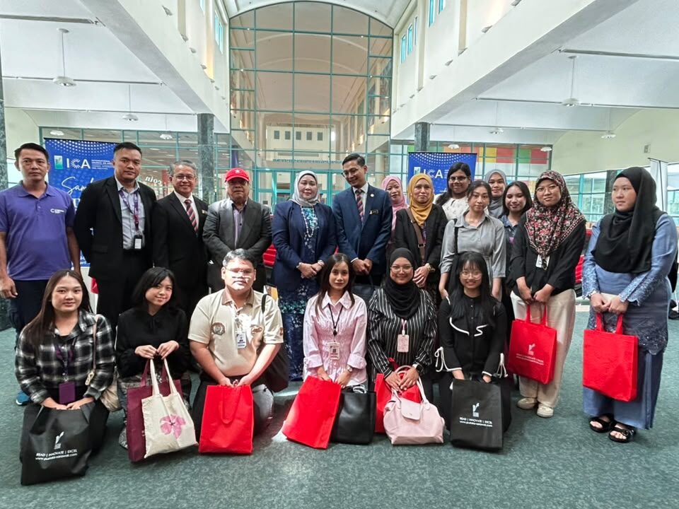 Cyberjaya College Kuching students and staff attending the MA63 Forum in Sarawak
