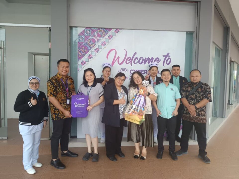 Cyberjaya College Kuching staff and Sarawak General Hospital team at the Blood Donation Drive 2026